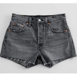 levi’s 501 distressed black shorts